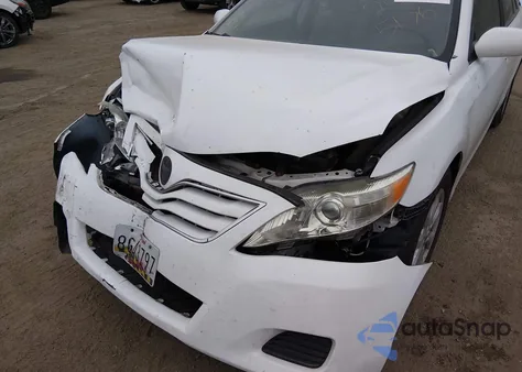 2011 Toyota Camry Le from USA, damaged, VIN 4T1BF3EK8BU596033